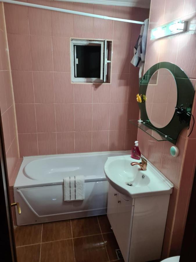 Ferienwohnung La Mircica Ap 1 Călimăneşti Exterior foto